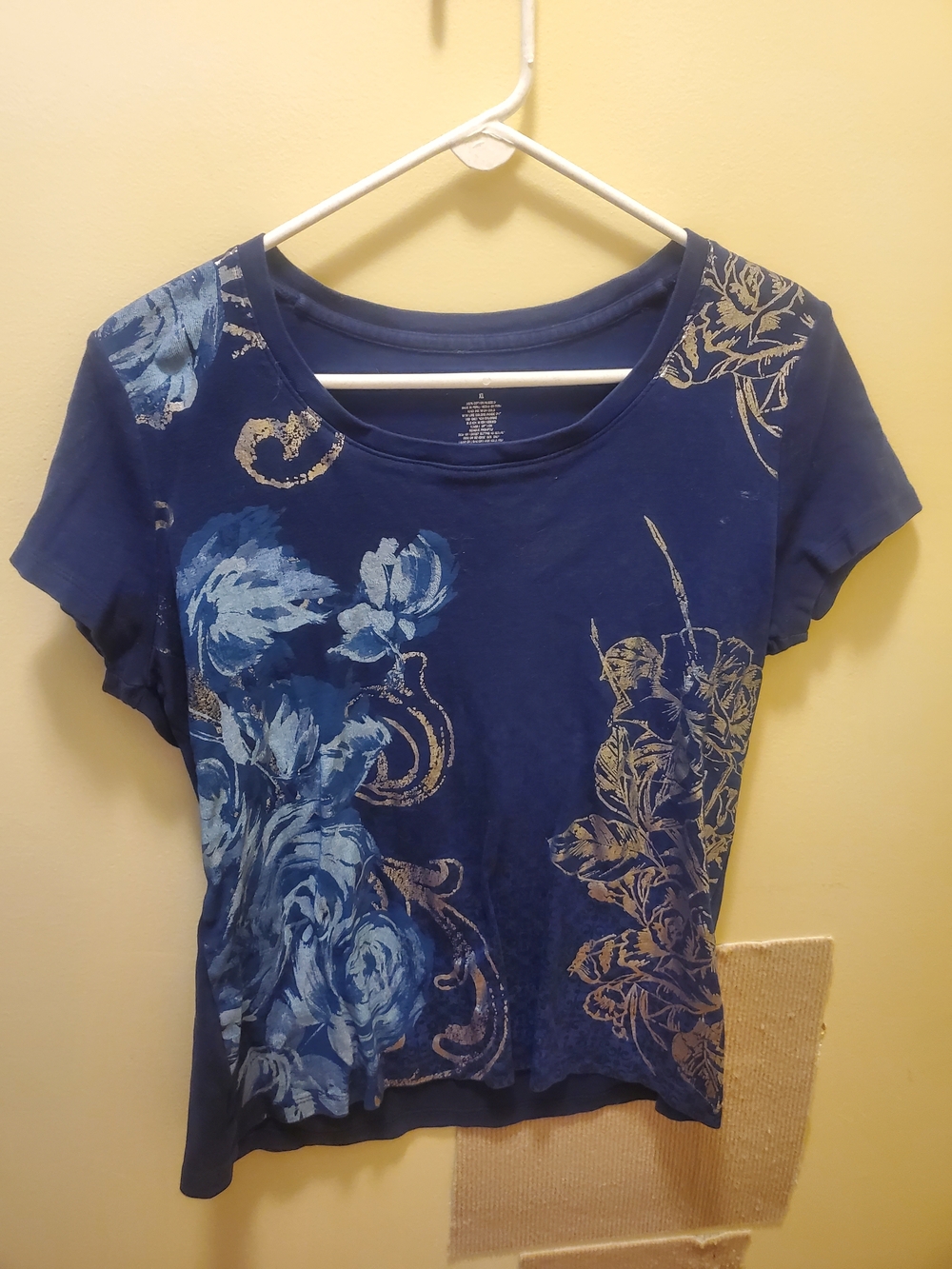 Women's Navy Blue Floral Short Sleeve Tee